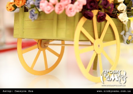МК: Декоративний візок з квітами