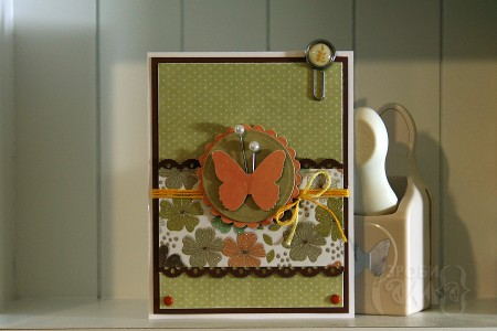 Весняна листівка із колекції New Leaf - Spring Butterfly