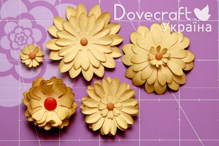 Майстер клас - робимо квіти за допомогою фігурних дироколів Dovecraft