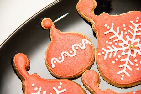 Печиво - новорічні кульки зі сніжинками