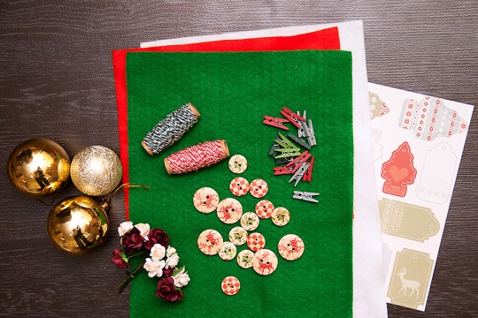 Easy matching Christmas Ornaments with Felt