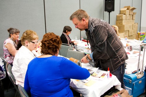 Виставка CHA Mega Show 2014. На МК від Spellbinders