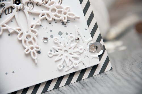 Yana Smakula | Spellbinders - Warm Cozy & Bright Holiday Card using S4-433 Snowflake Bliss dies. For more cardmaking ideas and video tutorials please visit https://www.yanasmakula.com/?lang=en