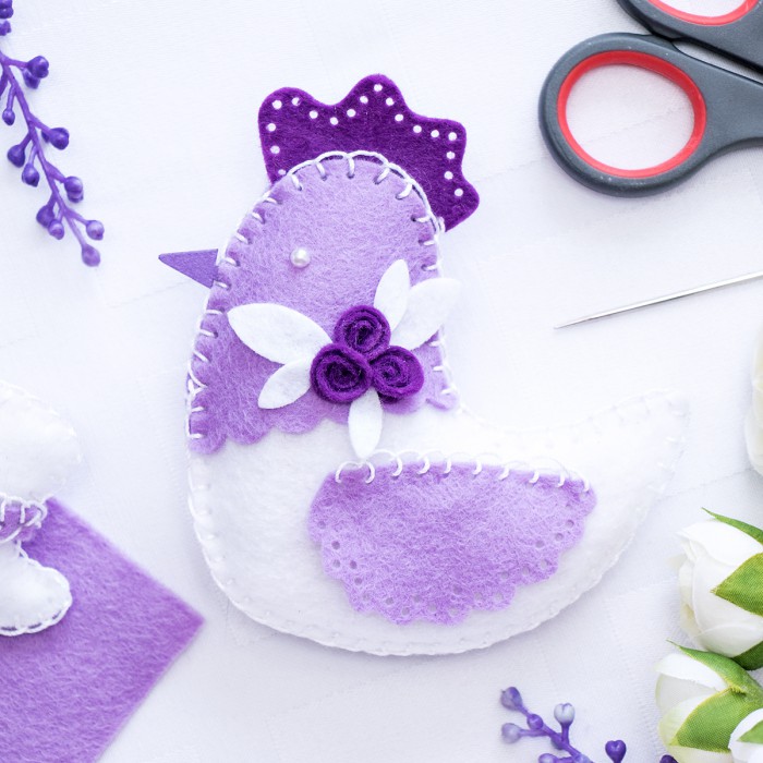 Simon Says Stamp | Easter Plush Chickens made using dies and felt. Created by @yanasmakula