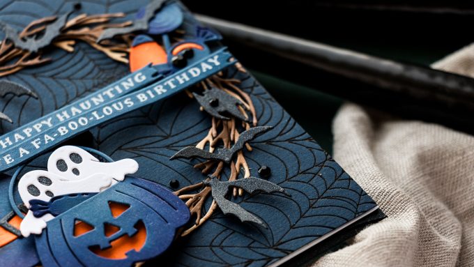 Spellbinders | Halloween & Christmas Wreath Cards with Beautiful Wreaths. Video