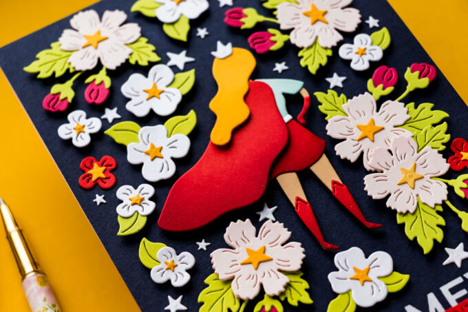 Spellbinders Club Kits Mother’s Day Card – Super Mom Die, Hot Foiling & Floral Background. Video