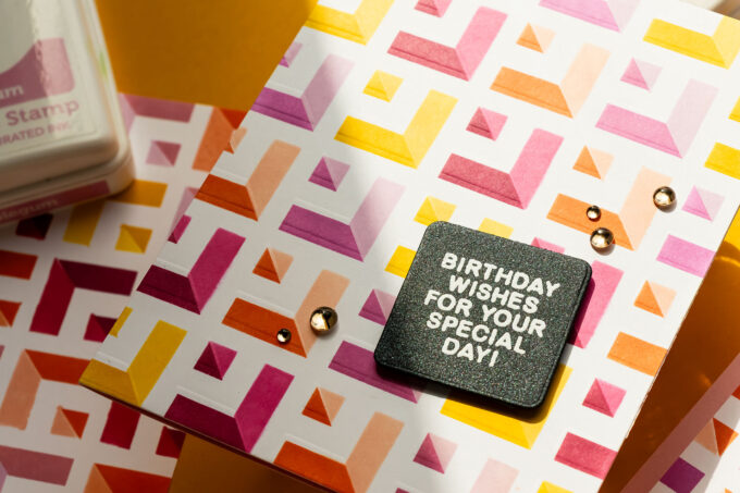 Simon Says Stamp | Receding Squares Ink Blended Card. Video