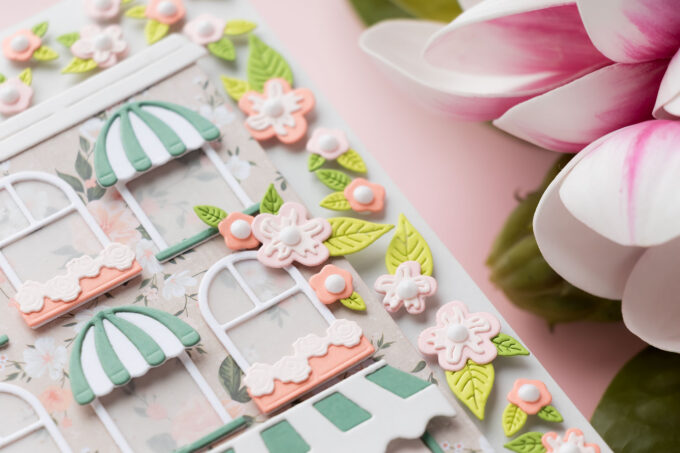 Spellbinders | Everyday City Holiday - Spring Floral House Card with Patterned Paper. Video