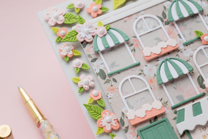 Spellbinders | Everyday City Holiday - Spring Floral House Card with Patterned Paper. Video