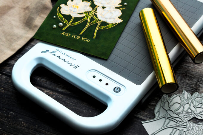Spellbinders Glimmer II Hot Foil System - Unboxing, First Look & First Foiling Test. Video